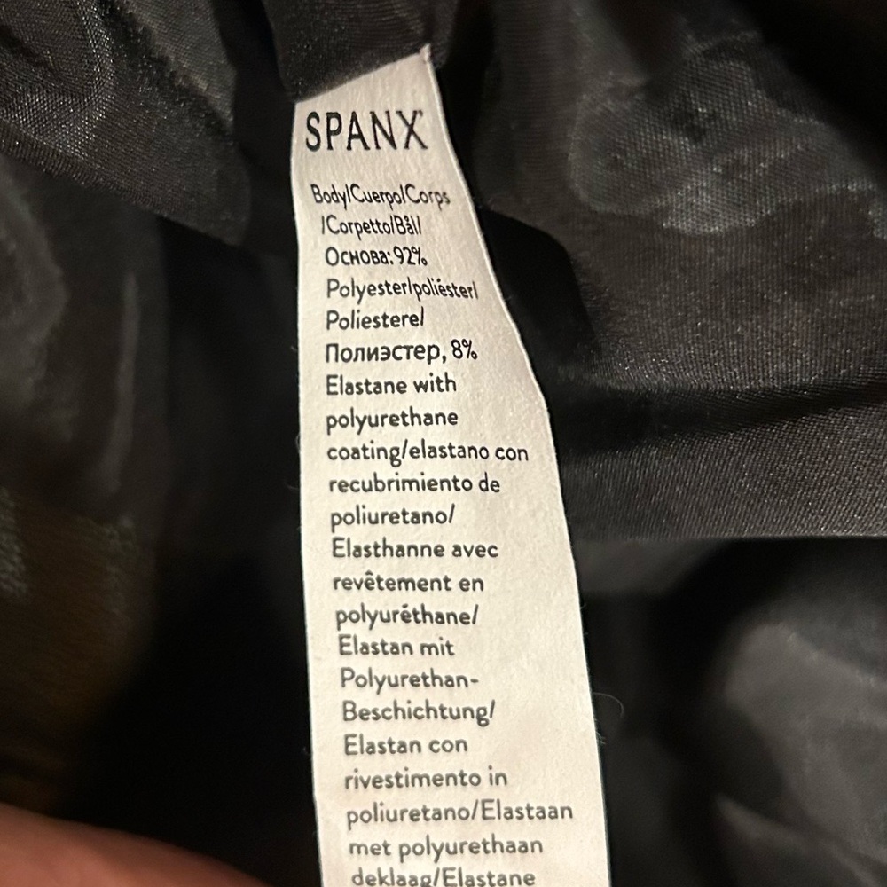 NWT Spanx  Leather-Like Moto Jacket Vegan  Zip Front Luxe Medium or 1x - Picture 7 of 12